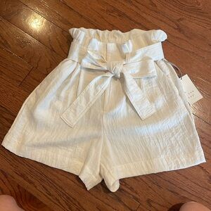 High-waisted cream color linen shorts size small with tie belt